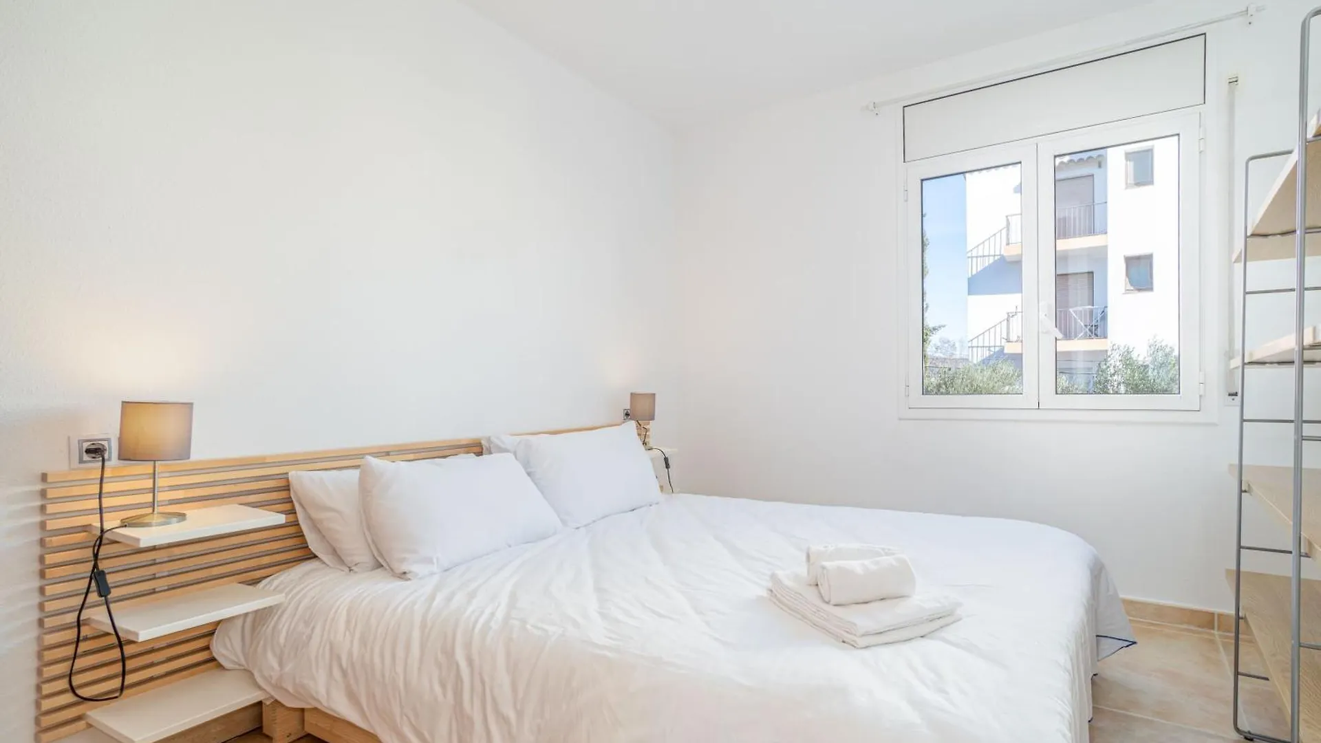 Apartamento Frente Al Canal Con Terraza Apartamento Empuriabrava Espanha