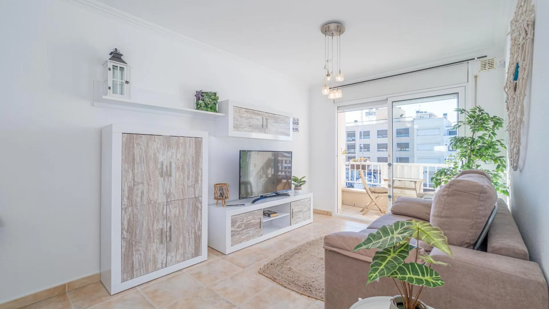 Apartamento Frente Al Canal Con Terraza Apartamento Empuriabrava