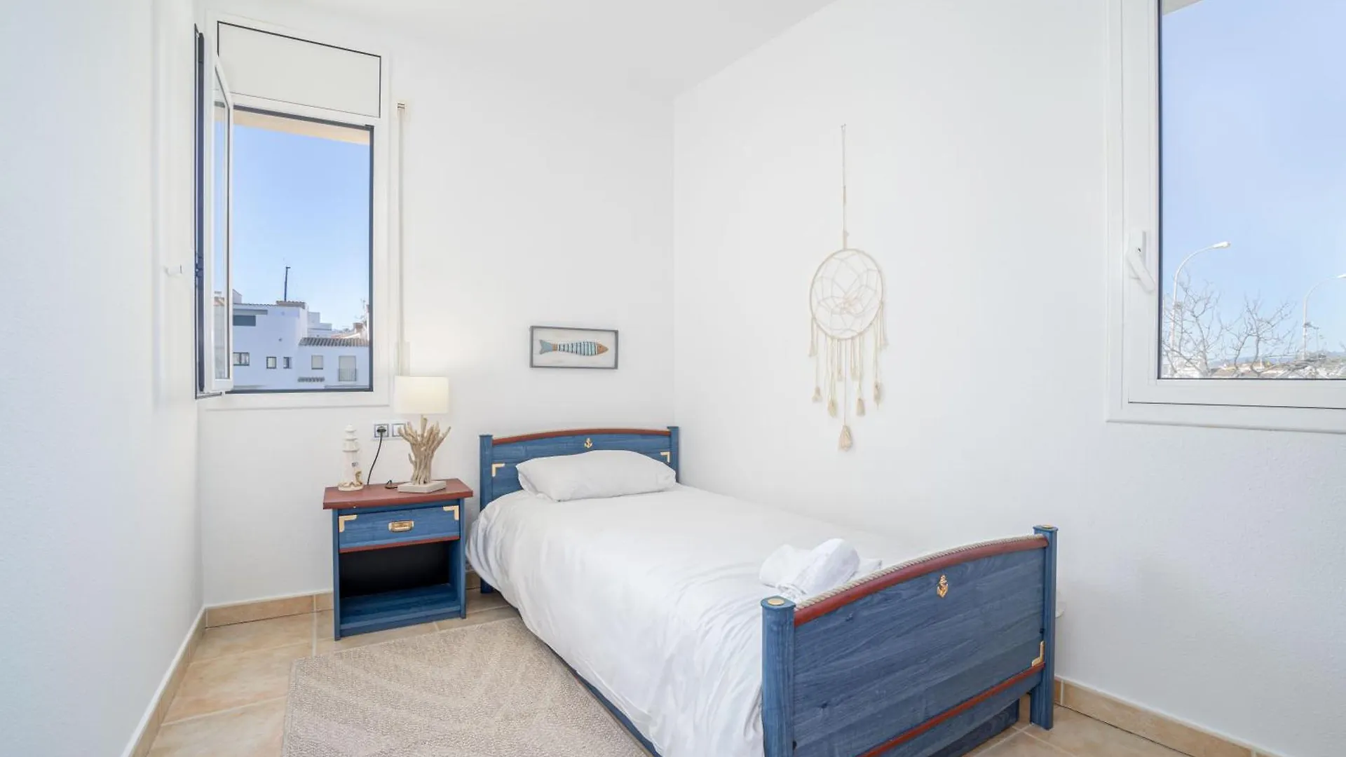 Apartamento Frente Al Canal Con Terraza Apartamento Empuriabrava